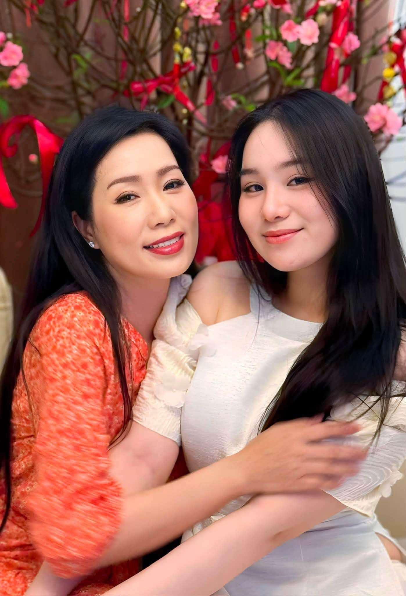 So k&egrave; nhan sắc 
