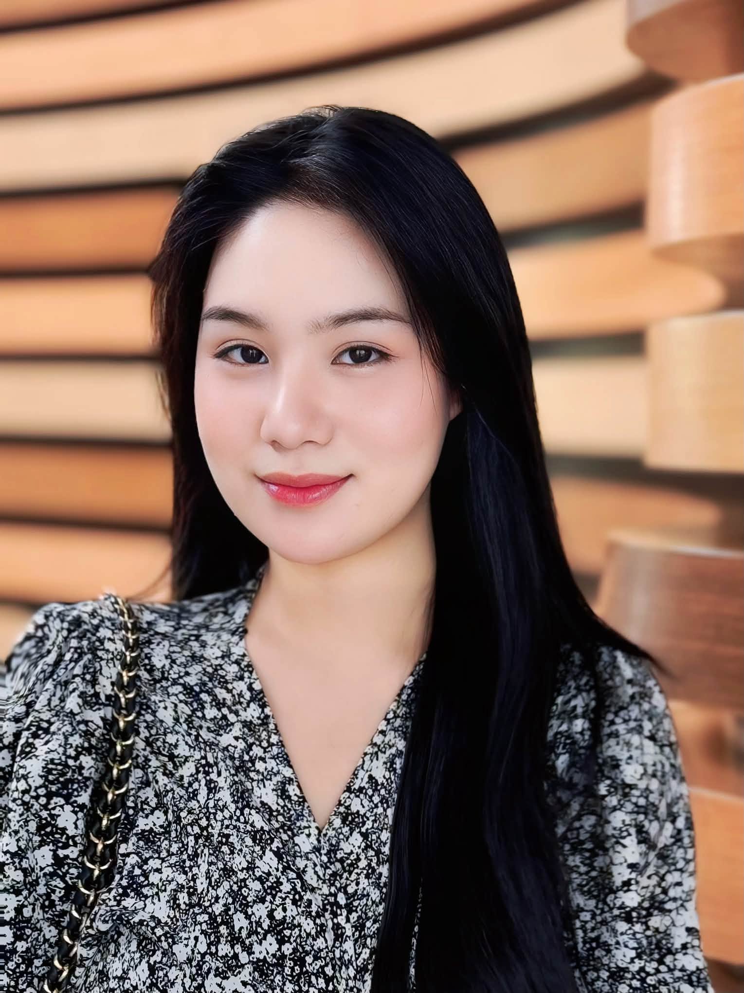 So k&egrave; nhan sắc 