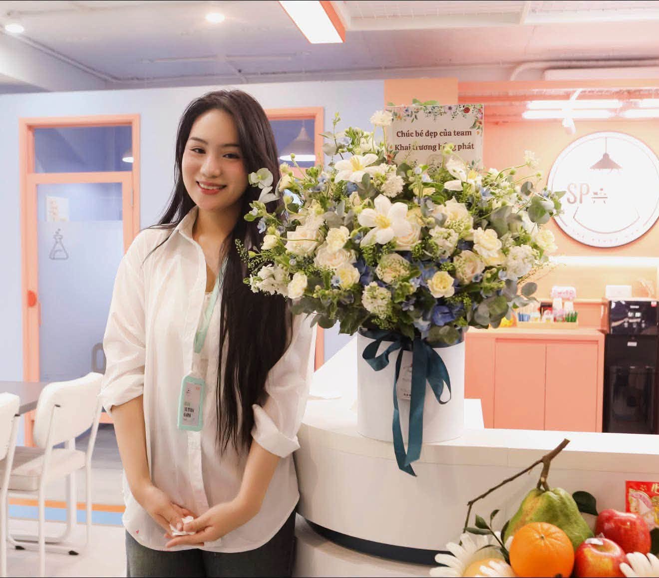 So k&egrave; nhan sắc 