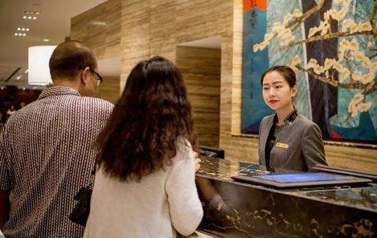 Đừng để kỳ nghỉ lễ 5 ng&agrave;y biến th&agrave;nh 2 th&aacute;ng trả nợ: 5 khoản n&ecirc;n t&iacute;nh trước khi đặt ph&ograve;ng - Ảnh 2.
