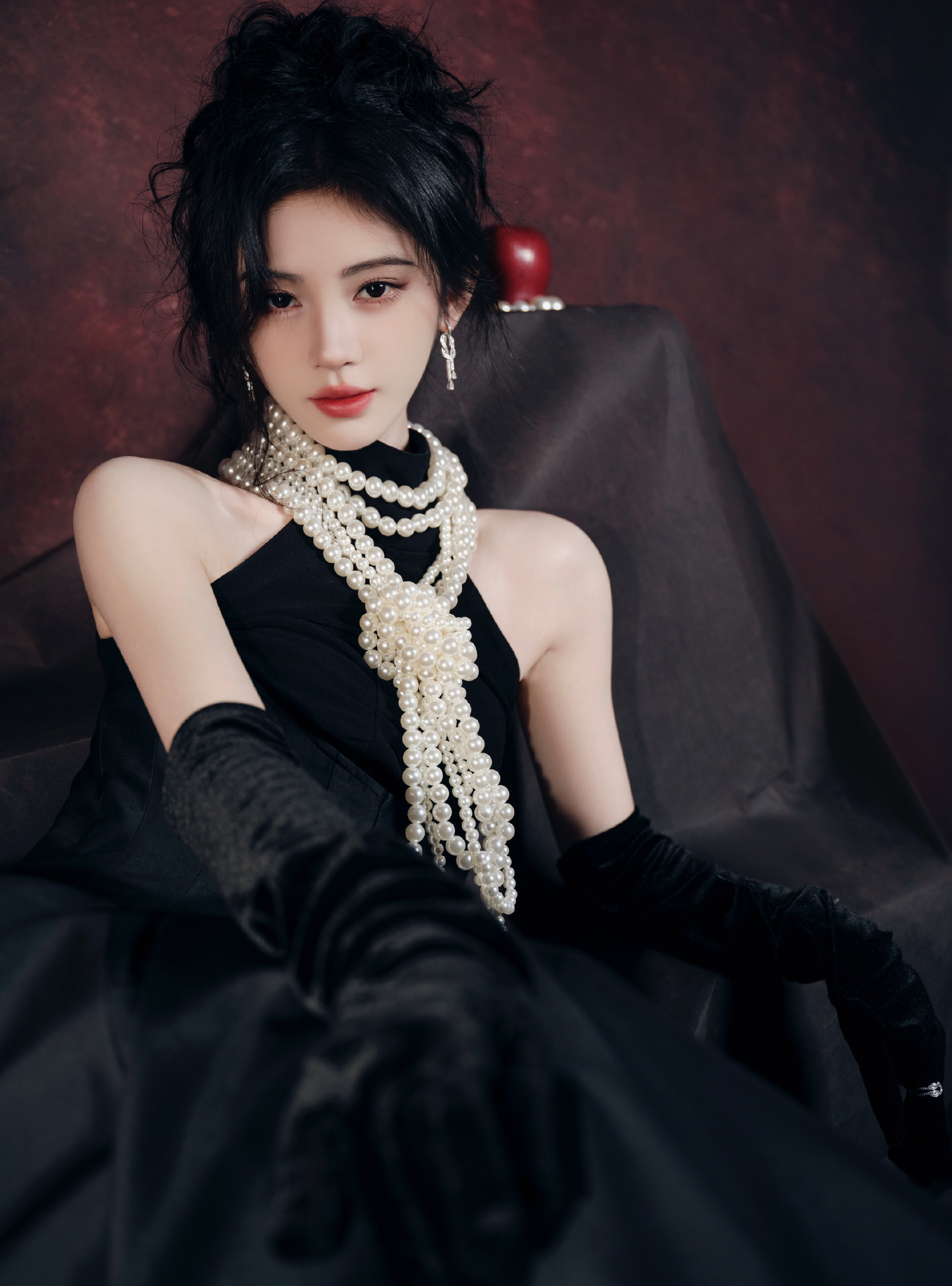 Showbiz c&oacute; 1 mỹ nh&acirc;n 