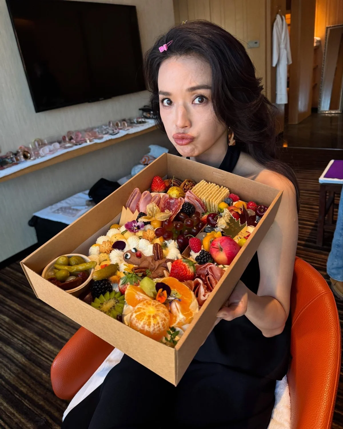 V&oacute;c d&aacute;ng của Thư Kỳ ở tuổi 50 thật đ&aacute;ng kinh ngạc d&ugrave; 