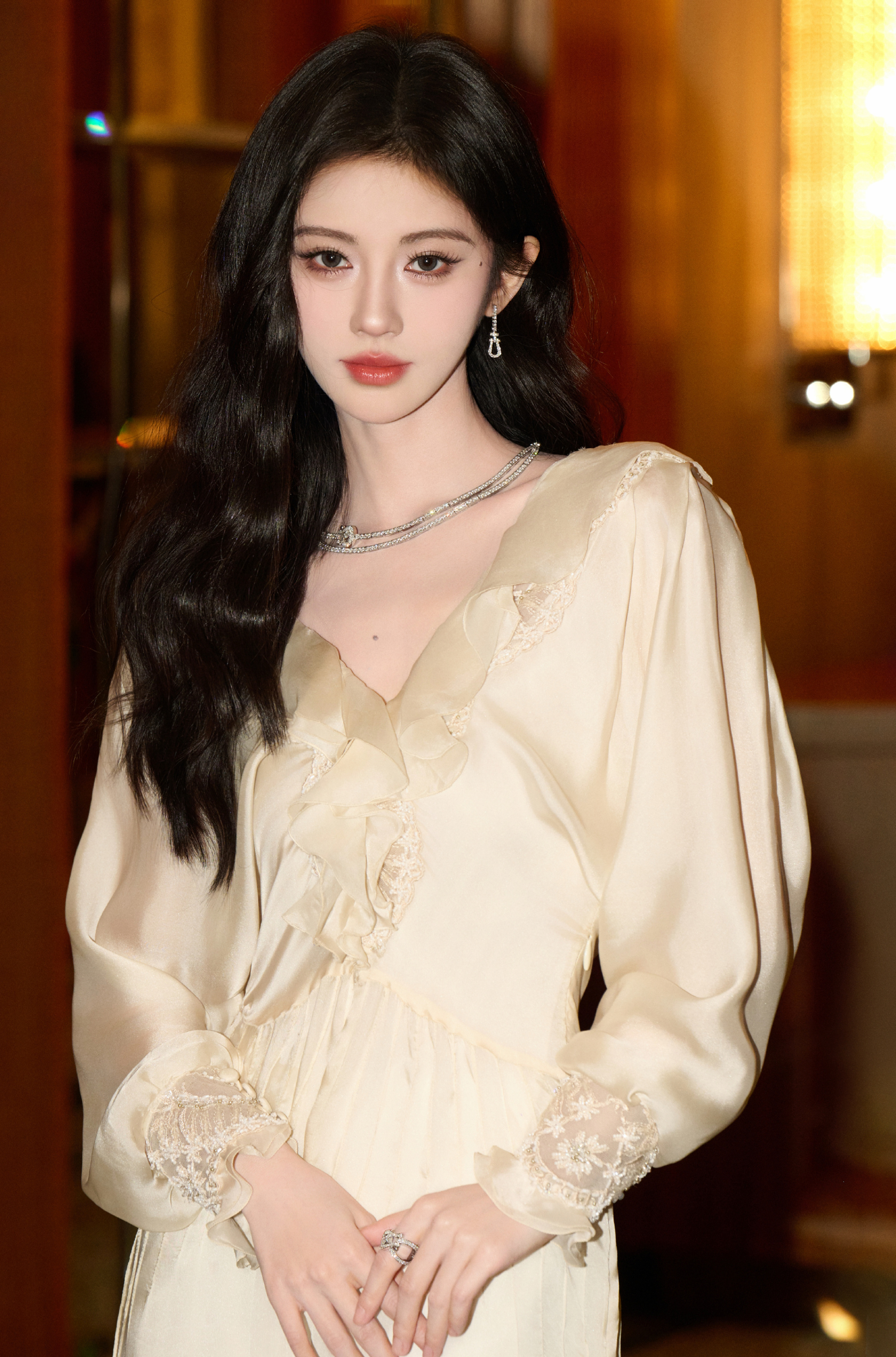 Showbiz c&oacute; 1 mỹ nh&acirc;n 