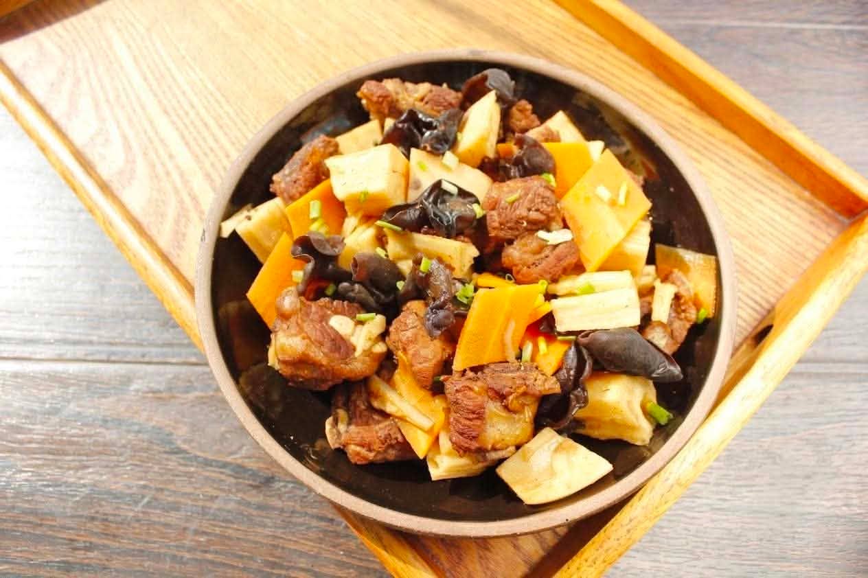 H&ocirc;m nay phải nấu 4 M&oacute;n ngon từ rau củ m&agrave;u trắng gi&uacute;p bổ kh&iacute; v&agrave; tăng cường miễn dịch  - Ảnh 1.