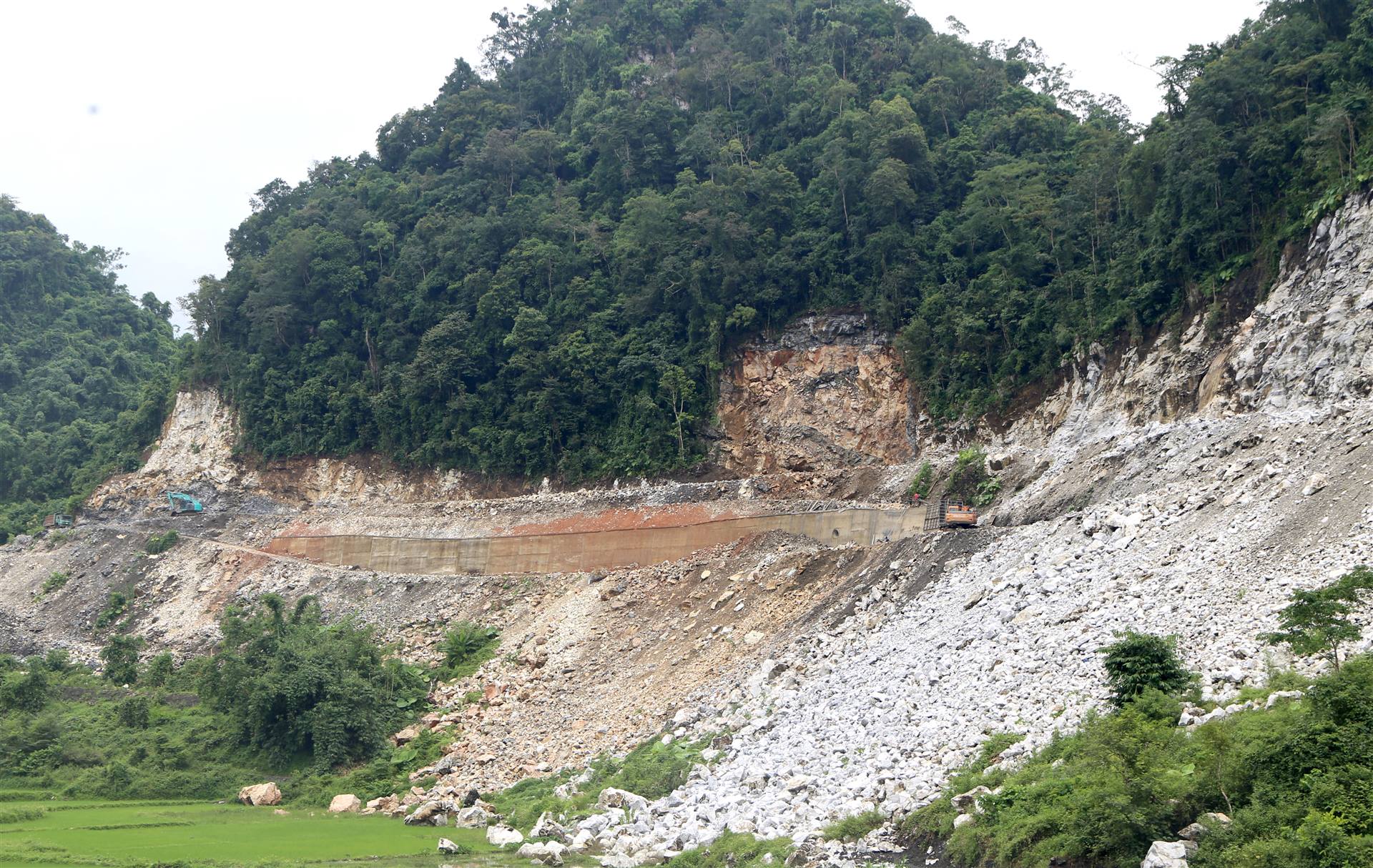 Con đường 37km trị gi&aacute; 3.700 tỷ đồng nối thẳng đến hồ nước ngọt tự nhi&ecirc;n lớn nhất Việt Nam, lọt top thế giới - Ảnh 4.