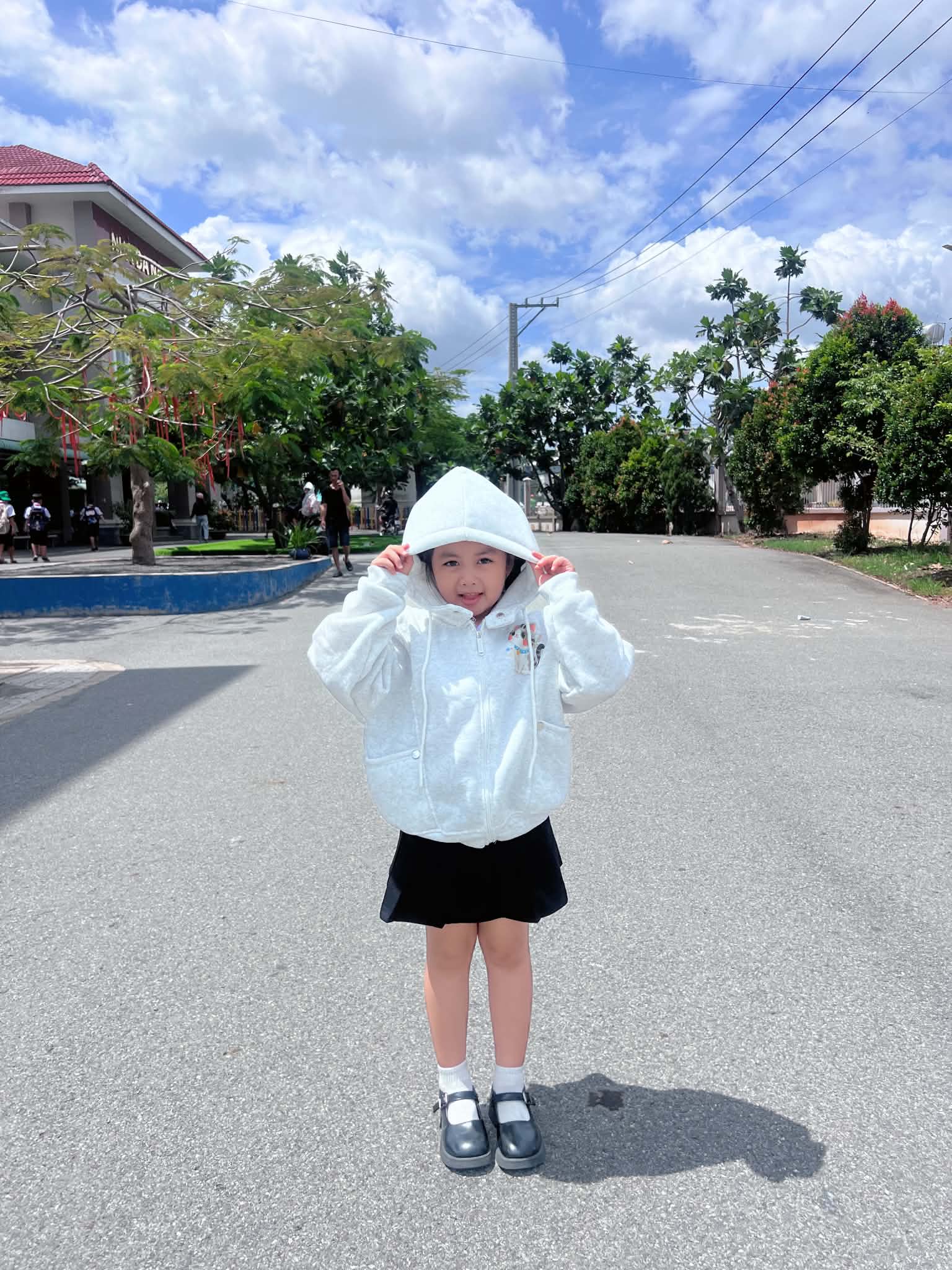 Ng&agrave;y đầu ti&ecirc;n đi học v&agrave; tờ giấy nợ 1 , 6 triệu đồng của b&eacute; g&aacute;i lớp 1 - Ảnh 5.