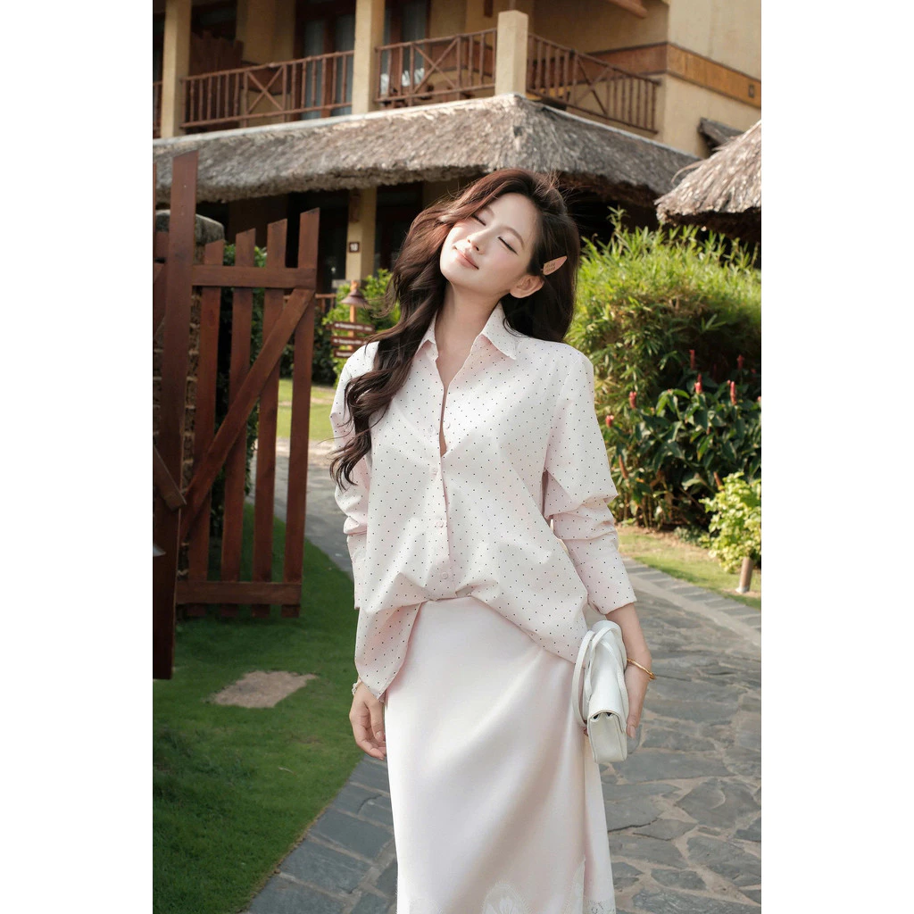 Chiếc sơ mi vừa sang chuẩn old money vừa l&agrave; n&eacute;t chấm ph&aacute; th&uacute; vị cho style c&ocirc;ng sở - Ảnh 9.