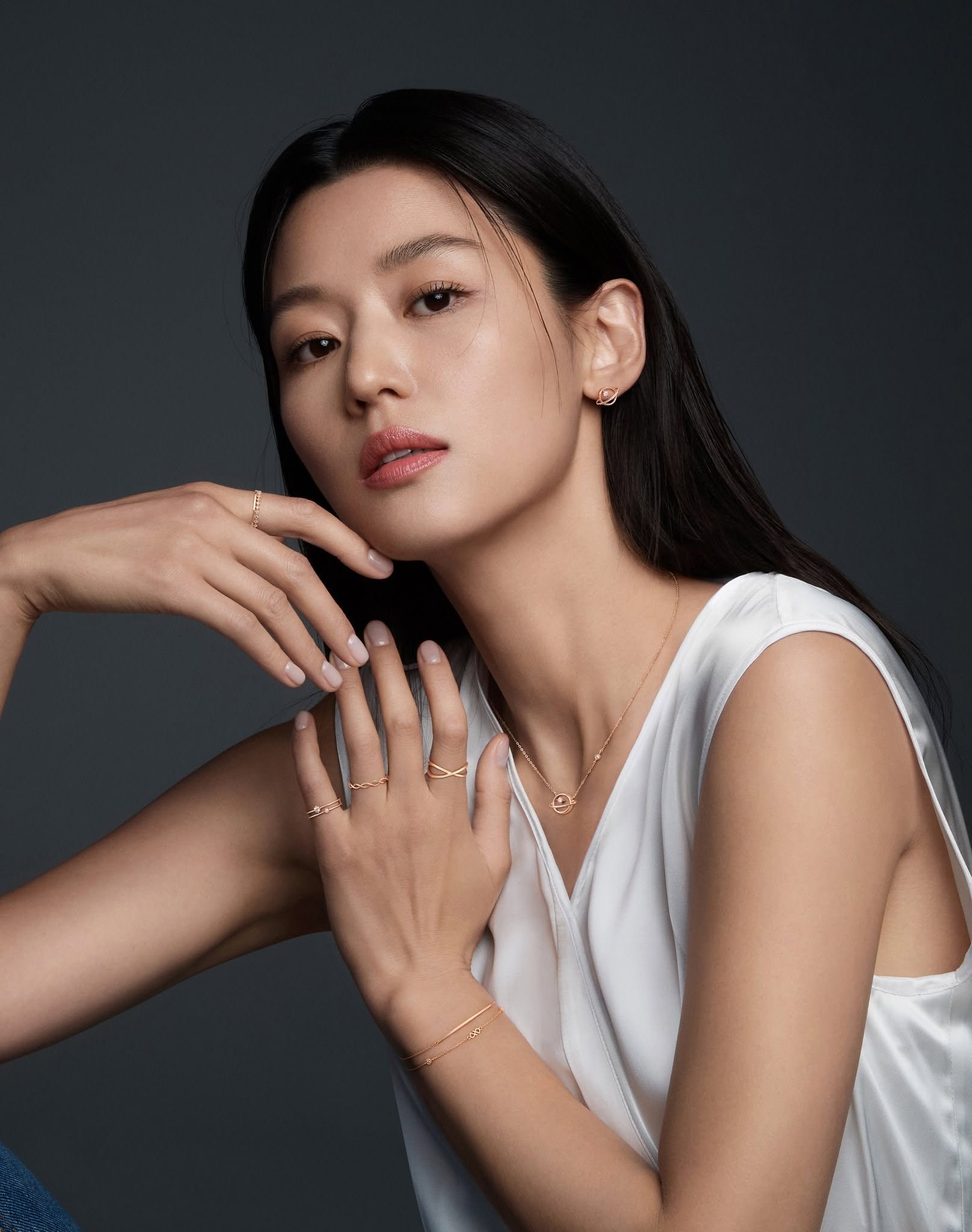 10 mỹ nh&acirc;n đẹp nhất m&agrave;n ảnh H&agrave;n: Kim Tae Hee mất h&uacute;t, số 1 đẹp hơn Song Hye Kyo, Son Ye Jin - Ảnh 7.