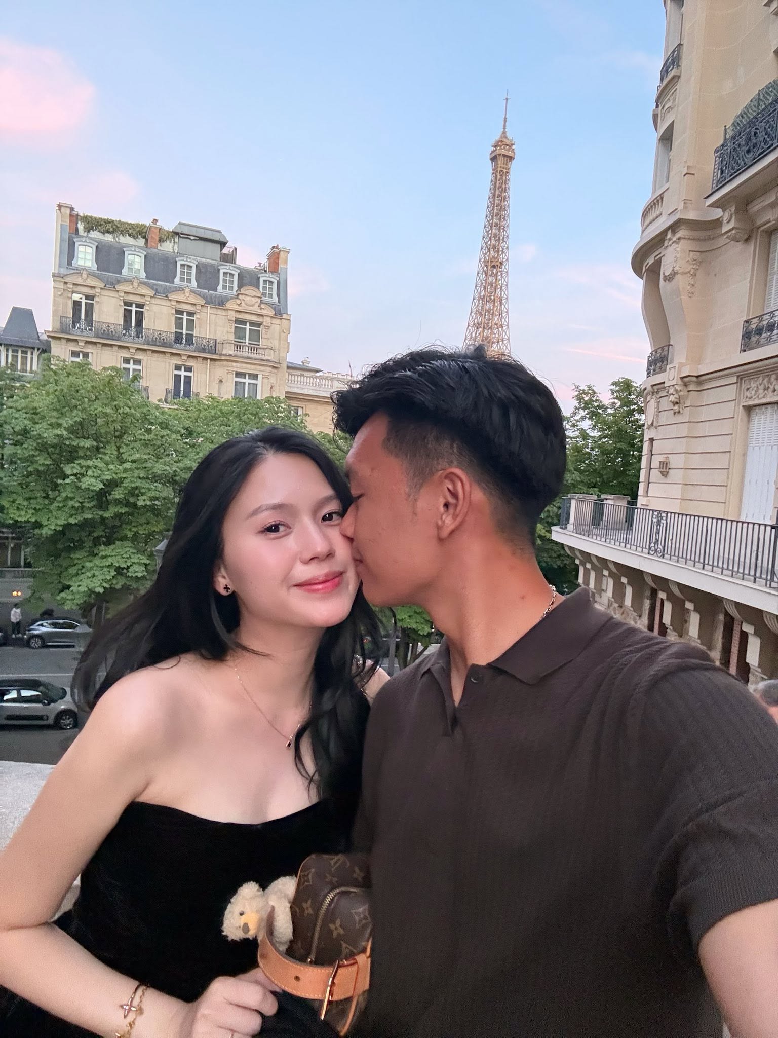 Do&atilde;n Hải My v&agrave; Ng&ocirc; Tố Uy&ecirc;n: Hai n&agrave;ng WAGs chăm s&oacute;c tổ ấm ng&agrave;y Rằm th&aacute;ng 7 - Ảnh 10.