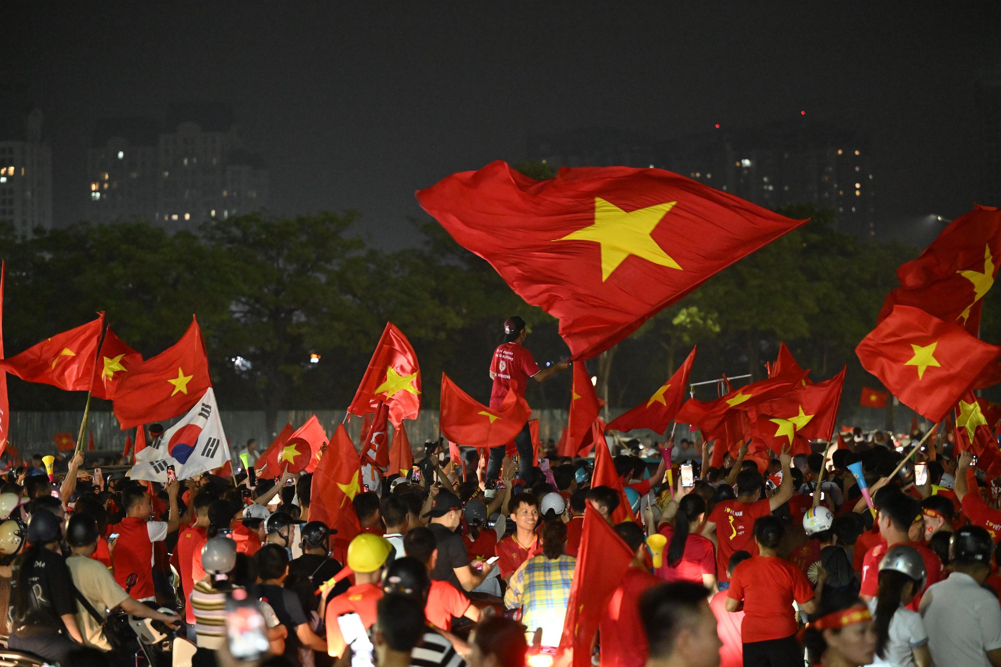 Vô địch rồi thì đi 