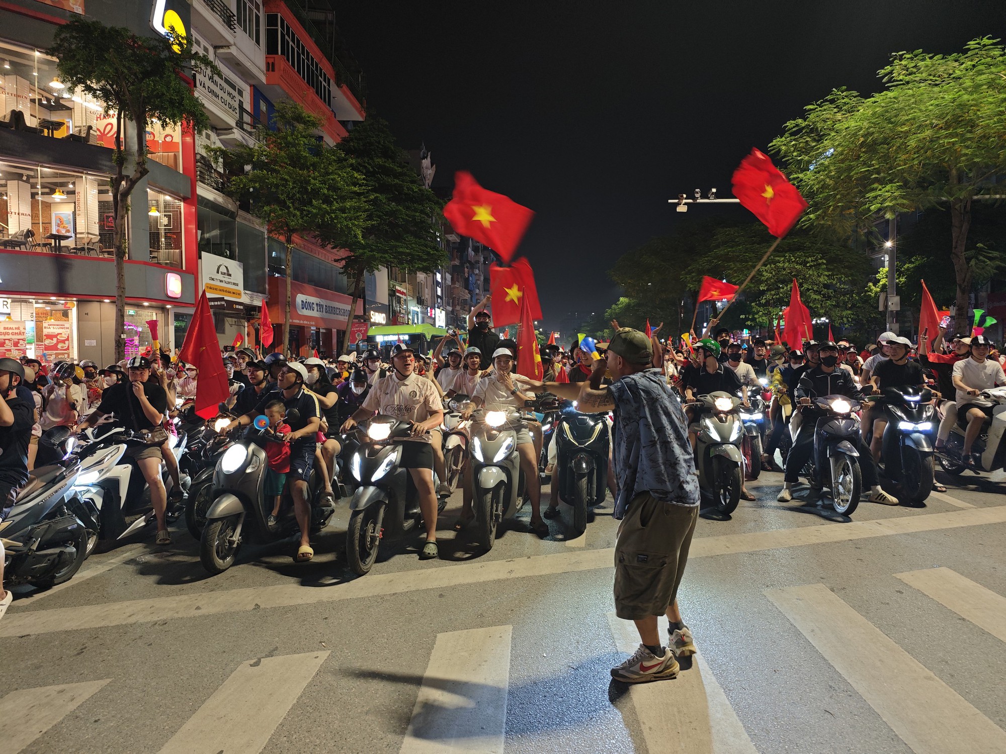 Vô địch rồi thì đi 