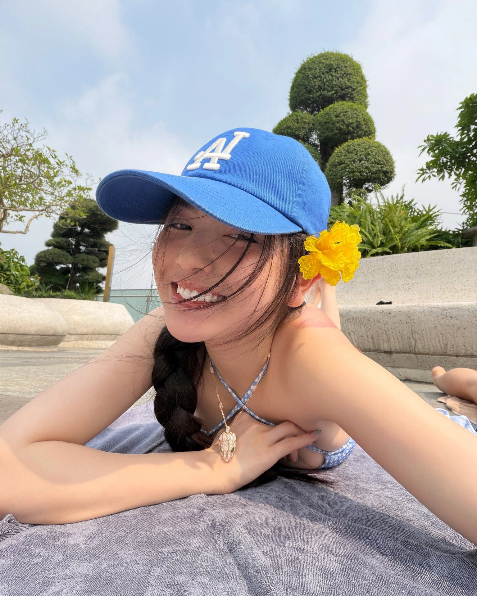 1 tỷ đồng tr&ecirc;n người vợ Quang Hải - Ảnh 3.
