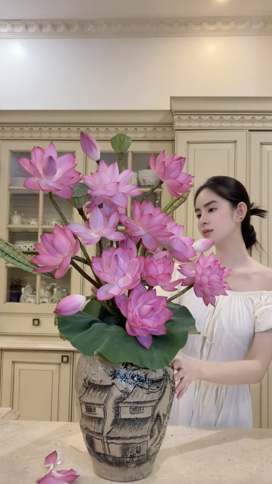 Căn bếp của mỹ nhân Nguyễn Hương Liên: Điểm nhấn trong cuộc sống gia đình 2026 - Ảnh 5. Căn bếp của mỹ nhân Nguyễn Hương Liên: Điểm nhấn trong cuộc sống gia đình 2026 - Ảnh 5.