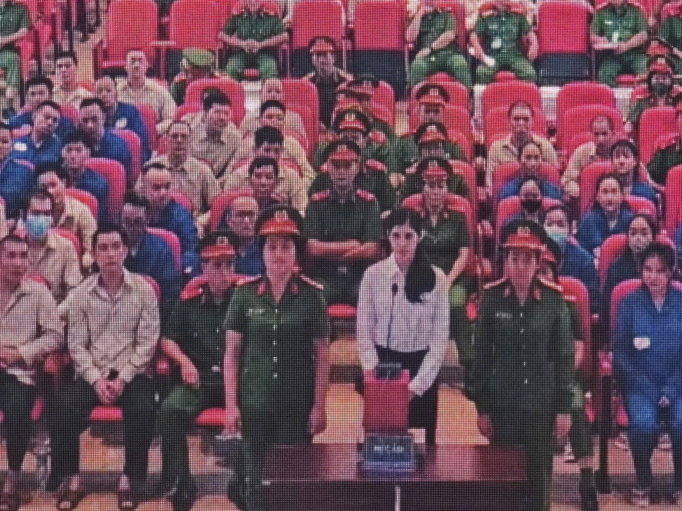 An T&acirc;y n&oacute;i lời sau c&ugrave;ng tại t&ograve;a: Chia sẻ cảm động từ em trai Rufino - Ảnh 1.