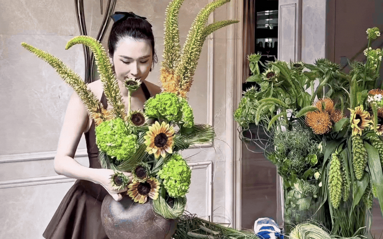 Ngọc Loan cắm hoa và những khoảnh khắc chuẩn bị trà bánh tại nhà đầy nghệ thuật - Ảnh 5. Ngọc Loan cắm hoa và những khoảnh khắc chuẩn bị trà bánh tại nhà đầy nghệ thuật - Ảnh 5.