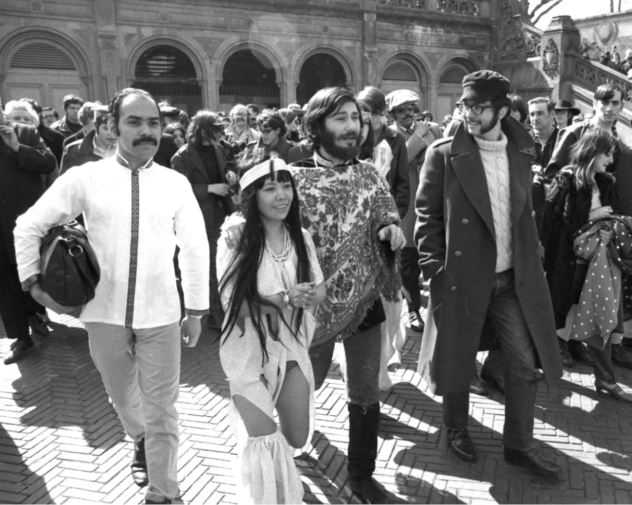 Yayoi Kusama qua đời 2023: Nghệ sĩ biểu tượng của nghệ thuật đương đại - Ảnh 6.