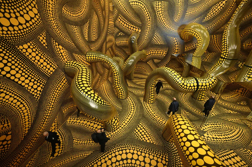 Yayoi Kusama qua đời 2023: Nghệ sĩ biểu tượng của nghệ thuật đương đại - Ảnh 11.