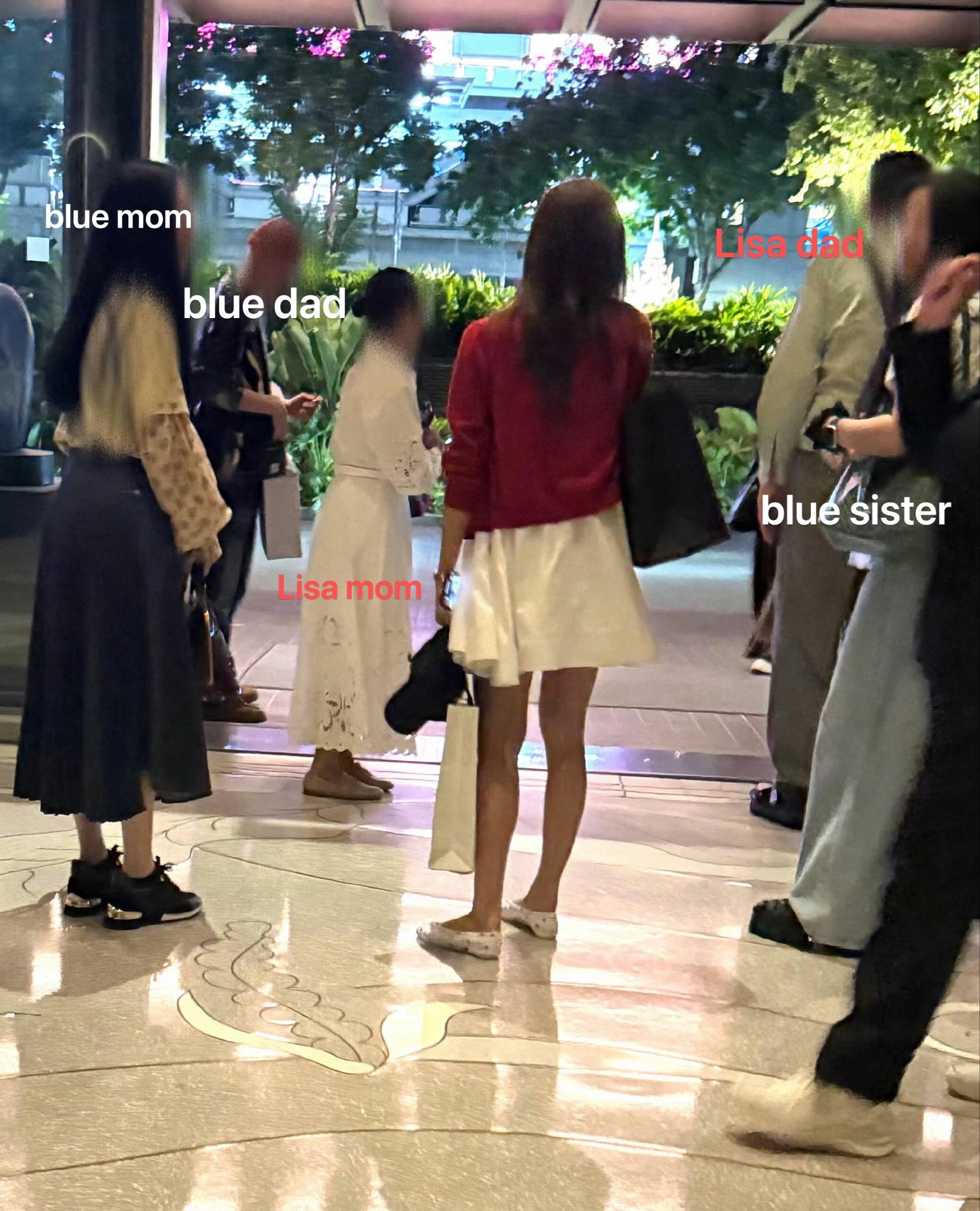 Lisa BLACKPINK v&agrave; Blue Pongtiwat: Mối t&igrave;nh ngọt ng&agrave;o giữa hai ng&ocirc;i sao trẻ - Ảnh 5.