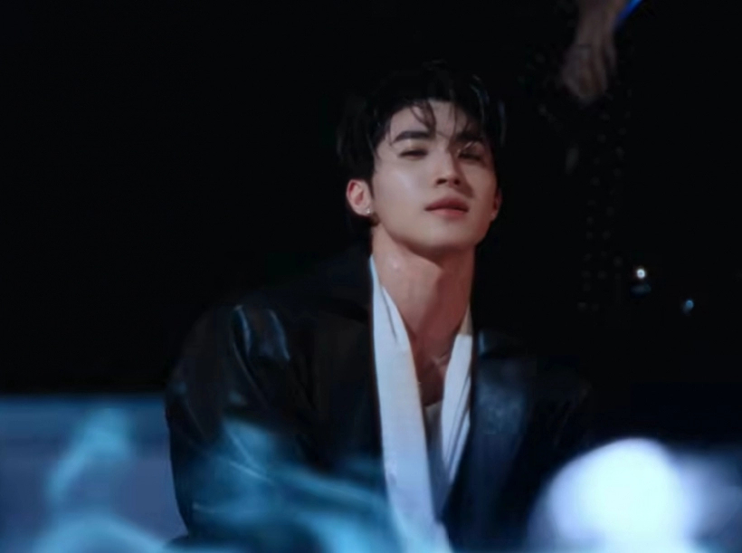 Lisa BLACKPINK v&agrave; Blue Pongtiwat: Mối t&igrave;nh ngọt ng&agrave;o giữa hai ng&ocirc;i sao trẻ - Ảnh 9.