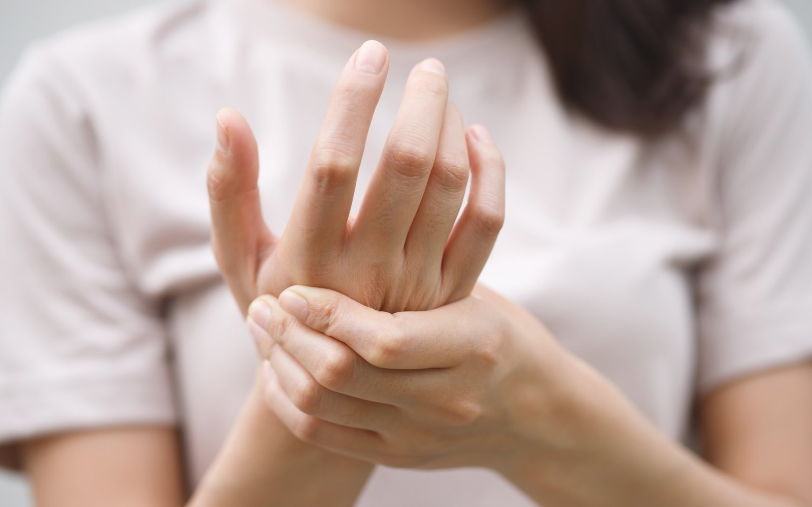 Nam quản lý 45 tuổi bị suy thận vì ngày nào cũng ăn thịt đỏ, bác sĩ cảnh báo 5 sai lầm khi ăn thịt đỏ cực kỳ hại thận - Ảnh 2.