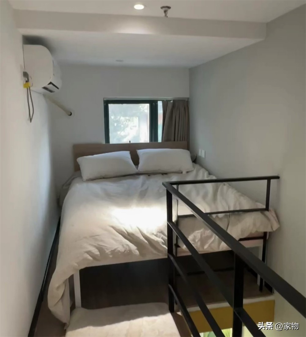 Căn hộ chỉ 15m&sup2; nhưng vẫn chia được 2 tầng: Ph&ograve;ng kh&aacute;ch, bếp v&agrave; giường đ&ocirc;i đều kh&ocirc;ng thiếu - Ảnh 8.