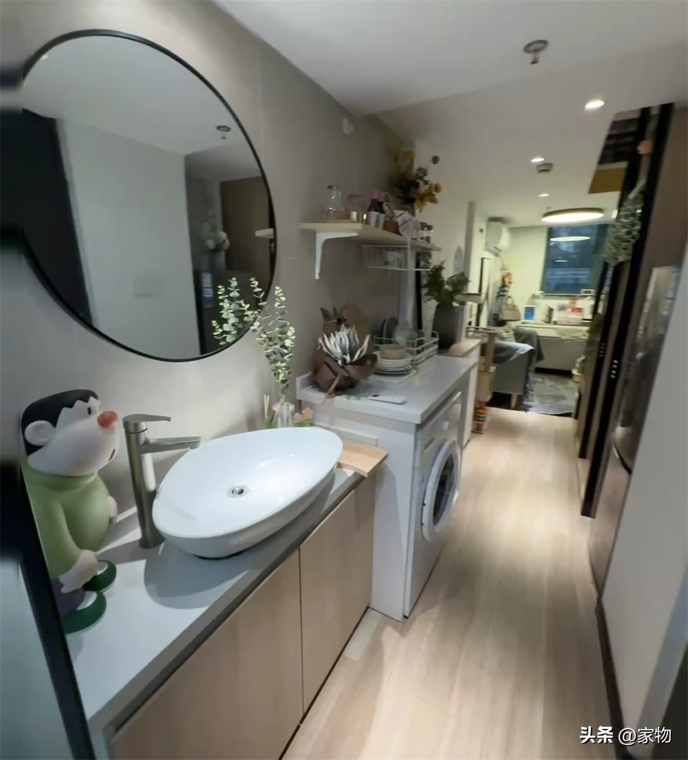 Căn hộ chỉ 15m&sup2; nhưng vẫn chia được 2 tầng: Ph&ograve;ng kh&aacute;ch, bếp v&agrave; giường đ&ocirc;i đều kh&ocirc;ng thiếu - Ảnh 9.