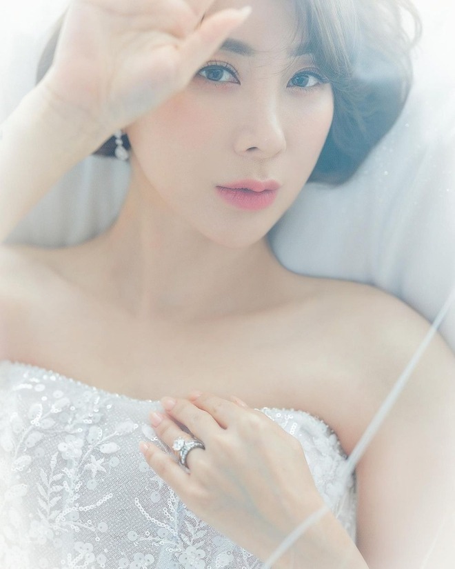 Nữ ca sĩ Seo In Young khổ sở sau ly h&ocirc;n v&agrave; cuộc sống t&agrave;i ch&iacute;nh kh&oacute; khăn hiện tại - Ảnh 2.