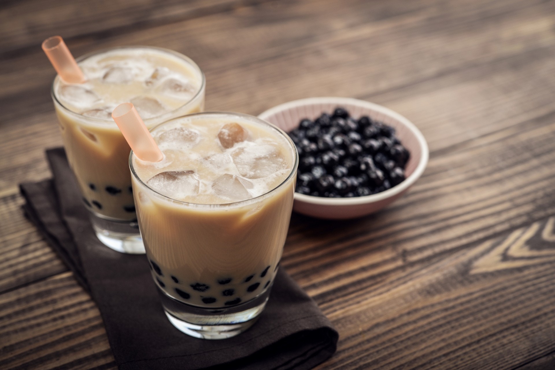 Uống tr&agrave; sữa, c&agrave; ph&ecirc; kiểu n&agrave;y chẳng kh&aacute;c n&agrave;o 