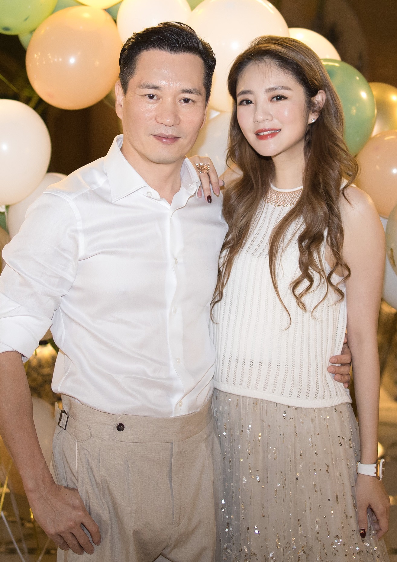 Mỹ nh&acirc;n nổi tiếng từng sống như b&agrave; ho&agrave;ng, giờ phải tiết kiệm từng đồng v&igrave; chồng đại gia ngồi t&ugrave; - Ảnh 1.