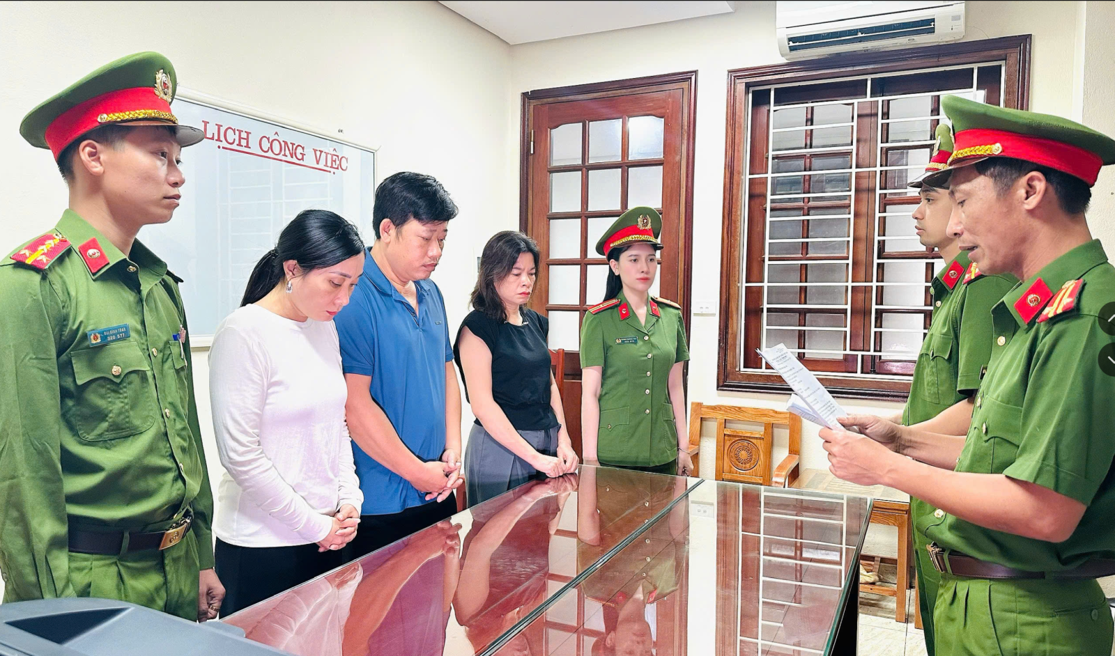 Kh&aacute;m x&eacute;t thu giữ hơn 100 . 000 Sản phẩm thuốc đ&ocirc;ng y chứa chất cấm tại thanh h&oacute;a - Ảnh 5.