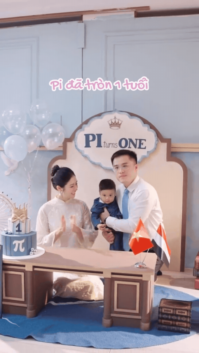 Con trai Hoa hậu Ngọc Hân tròn 1 tuổi chập chững biết đi, vẻ ngoài khôi ngô gây sốt mạng - Ảnh 2.