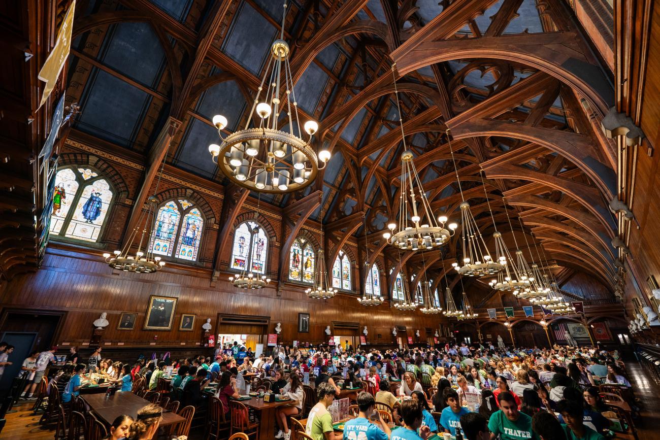 B&ecirc;n trong k&yacute; t&uacute;c x&aacute; ĐH Harvard: Kh&aacute;m ph&aacute; trải nghiệm sống v&agrave; học tập năm 2026 - Ảnh 4.