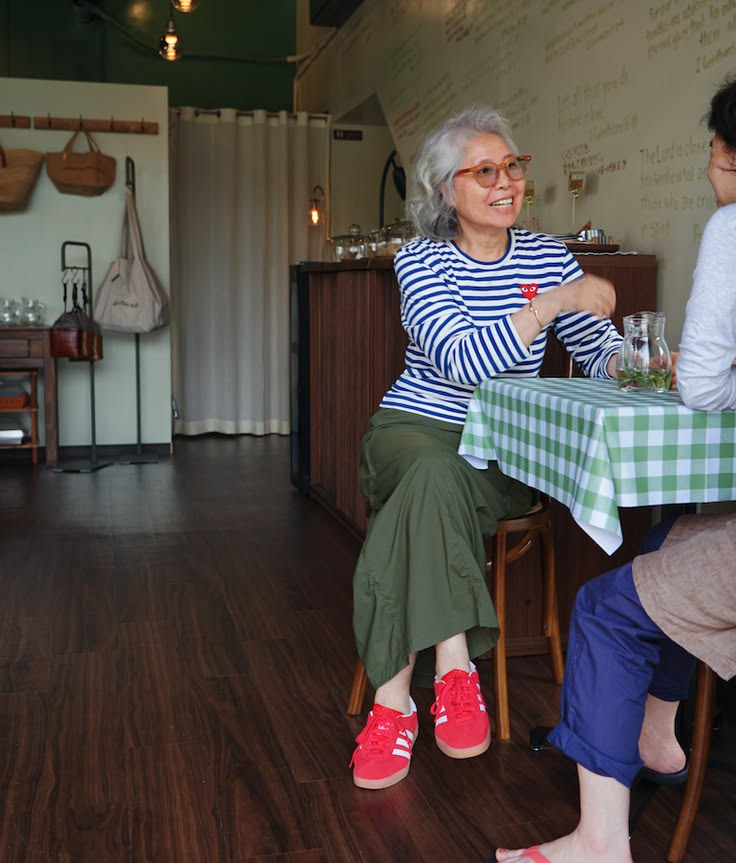 3 tài khoản người sau 60 tuổi không thể không có: Thiếu một khoản, tuổi già rất dễ rơi vào cảnh phụ thuộc con cái - Ảnh 3.