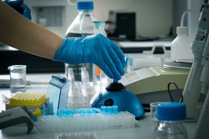 Điều cần l&agrave;m r&otilde; về vaccine ung thư của Nga - Ảnh 2.