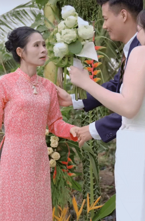 Chuẩn bị 500 triệu l&agrave;m hồi m&ocirc;n cho con g&aacute;i chồng, nhưng điều g&acirc;y x&uacute;c động lại lời giới thiệu bản th&acirc;n của người mẹ kế n&agrave;y- Ảnh 3.