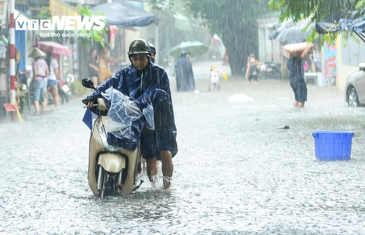 Dự b&aacute;o thời tiết 3 / 8 / 2026: Miền Bắc mưa to , đề ph&ograve;ng d&ocirc;ng lốc nguy hiểm - Ảnh 1.