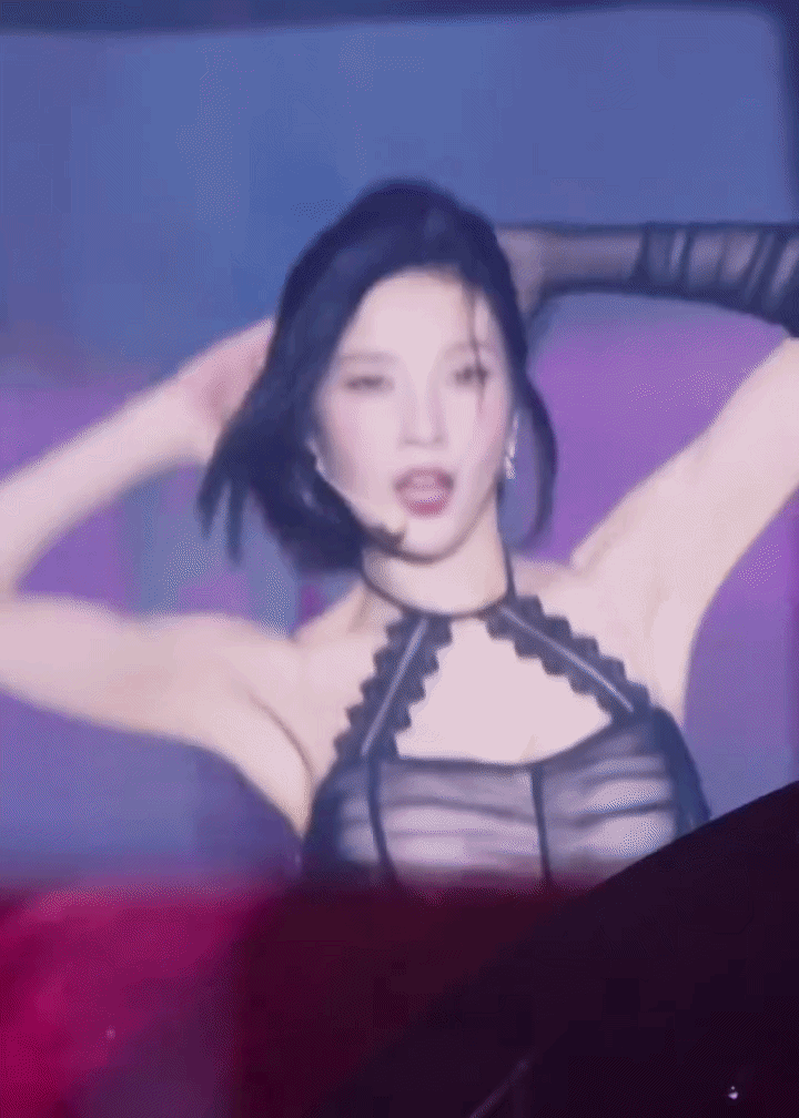 Phụ nữ c&agrave;ng lớn tuổi c&agrave;ng slay: Mỹ nh&acirc;n showbiz bung lụa ở ngưỡng 30+, body quyến rũ, diện đồ g&igrave; cũng cuốn th&ocirc;i rồi- Ảnh 1.