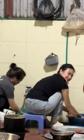 Căn nhà giản dị của Đoàn Văn Hậu ở quê: Ký ức tuổi thơ và gia đình - Ảnh 10. Căn nhà giản dị của Đoàn Văn Hậu ở quê: Ký ức tuổi thơ và gia đình - Ảnh 10.