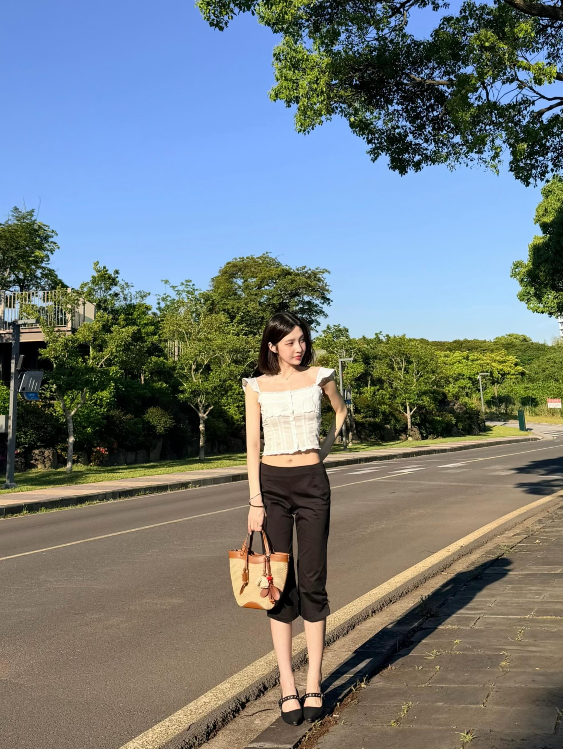 Phụ nữ c&agrave;ng lớn tuổi c&agrave;ng slay: Mỹ nh&acirc;n showbiz bung lụa ở ngưỡng 30+, body quyến rũ, diện đồ g&igrave; cũng cuốn th&ocirc;i rồi- Ảnh 5.