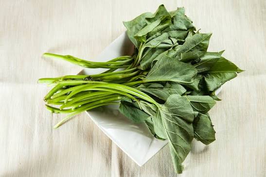Loại rau b&igrave;nh d&acirc;n được v&iacute; như &ldquo;vua rau&rdquo;: Nơi bạn du lịch m&agrave; c&oacute; th&igrave; n&ecirc;n ăn v&igrave; gi&agrave;u chất xơ, hỗ trợ ti&ecirc;u h&oacute;a - Ảnh 2.