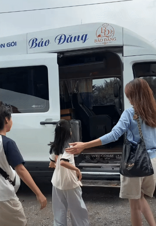 Hậu ly h&ocirc;n chồng H&agrave;n, mẹ đơn th&acirc;n Việt 