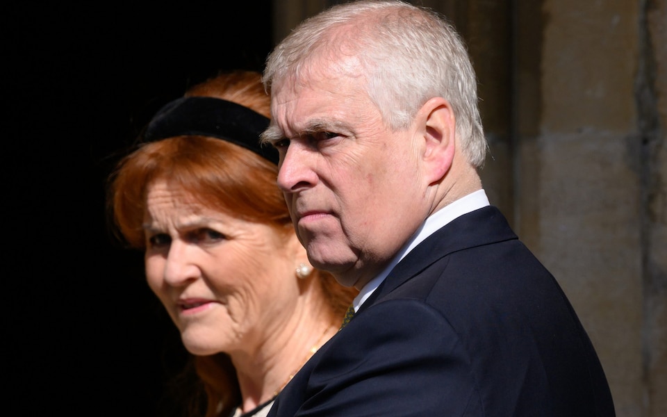 Sarah Ferguson 'trở về Anh' - Ảnh 2.