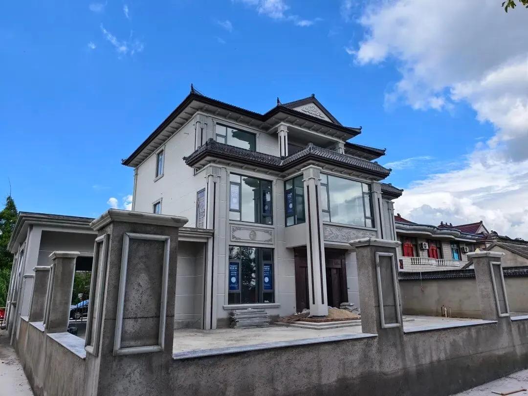 Nghỉ lễ về quê, tôi bất ngờ thấy nhà mới mọc lên khắp làng: Bạn cũ nói 5 lý do khiến tôi phải suy nghĩ - Ảnh 2.