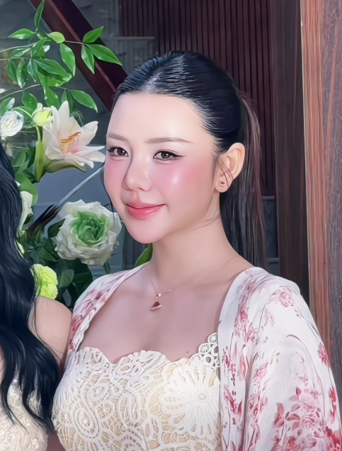 Gương mặt của Quỳnh Kool kh&ocirc;ng thể n&agrave;o như thế n&agrave;y được- Ảnh 1.