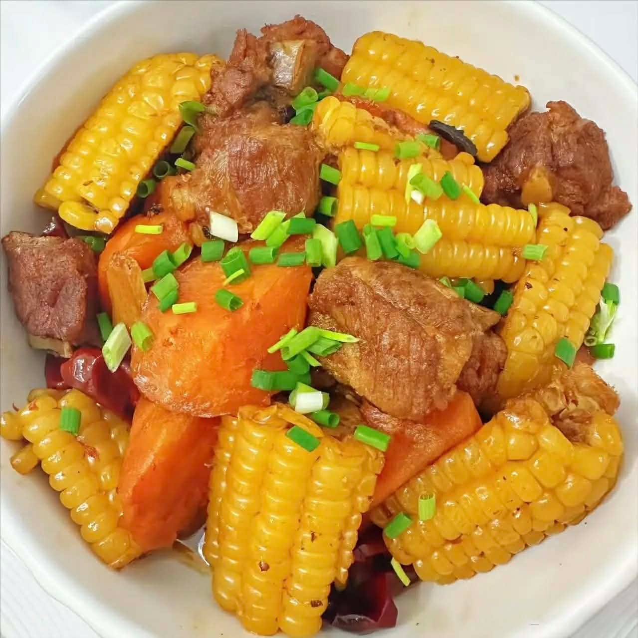 T&ocirc;i đăng ảnh bữa tối 4 m&oacute;n m&agrave; bạn g&aacute;i nấu cho m&igrave;nh l&ecirc;n MXH, bạn b&egrave; đ&atilde; s&ocirc;i nổi b&igrave;nh luận 