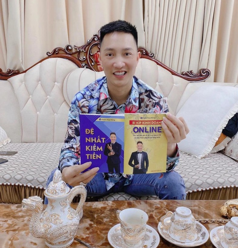 Huấn Hoa Hồng: Cuộc sống giang hồ v&agrave; những lần bị xử phạt h&agrave;nh ch&iacute;nh - Ảnh 2.