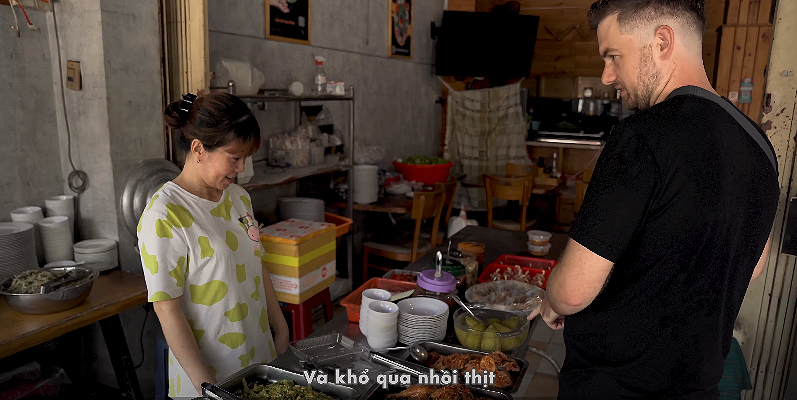 B&aacute;nh m&igrave; Chad Kubanoff ở tp . Hcm: H&agrave;nh tr&igrave;nh từ đầu bếp Mỹ đến m&oacute;n ăn nổi tiếng - Ảnh 16.