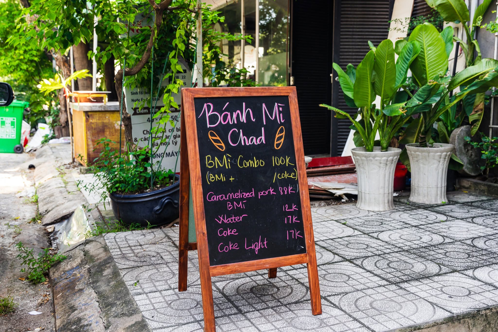 B&aacute;nh m&igrave; Chad Kubanoff ở tp . Hcm: H&agrave;nh tr&igrave;nh từ đầu bếp Mỹ đến m&oacute;n ăn nổi tiếng - Ảnh 7.