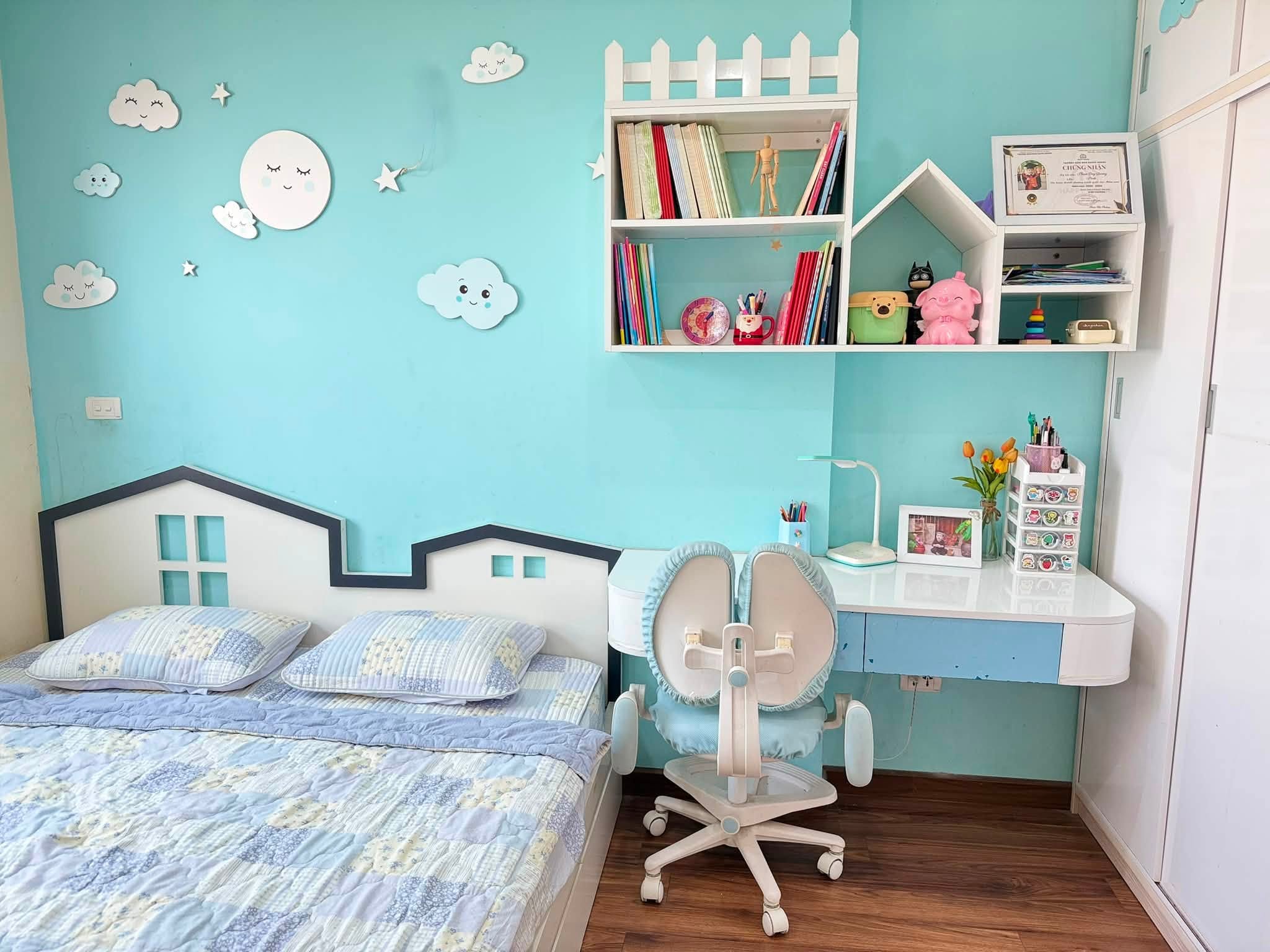Mẹ 2 con ở H&agrave; Nội biến căn bếp chưa đầy 3m th&agrave;nh kh&ocirc;ng gian gọn g&agrave;ng với 3 ph&uacute;t dọn dẹp 