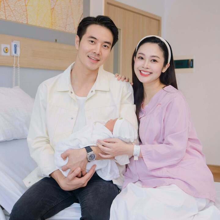 Cuộc sống vi&ecirc;n m&atilde;n của MC Th&ugrave;y Linh sau 5 năm lấy chồng k&eacute;m 5 tuổi - Ảnh 6.